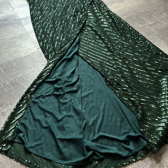 Nightway Faux-Wrap Sleeveless Sequin Gown - Picture 7 of 12